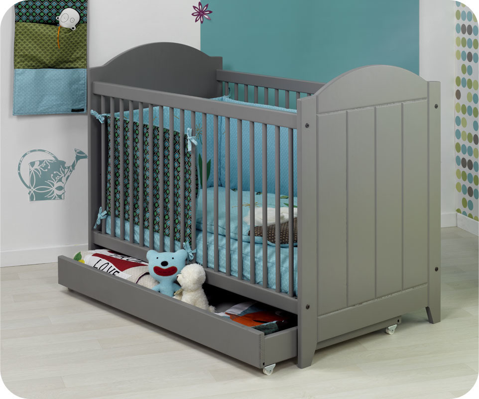 Modele Cuisine Beige : Lit bébé Charme gris machambredenfantcom Modele Cuisine Beige : Lit bébé Charme gris machambredenfantcom