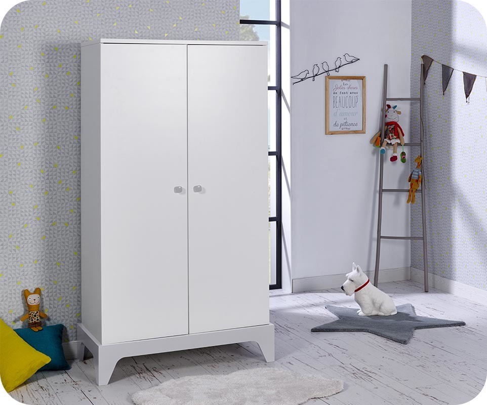 Chambre Bebe Vert Gris : Armoire Bébé Moon Blanche et Gris Clair Chambre et Mobilier pour Chambre Bebe Vert Gris : Armoire Bébé Moon Blanche et Gris Clair Chambre et Mobilier pour