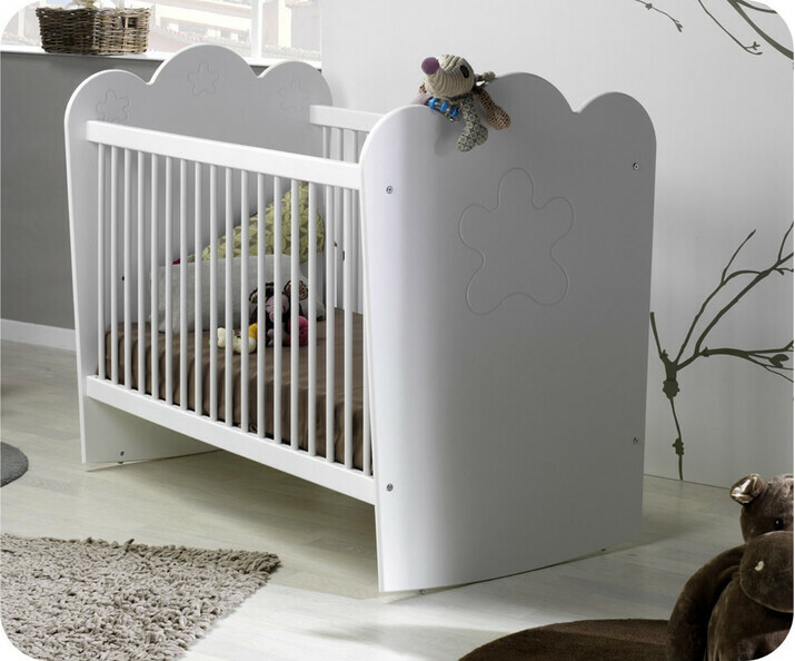 Lit b&eacute;b&eacute; Lin&eacute;a blanc &agrave; barreaux 