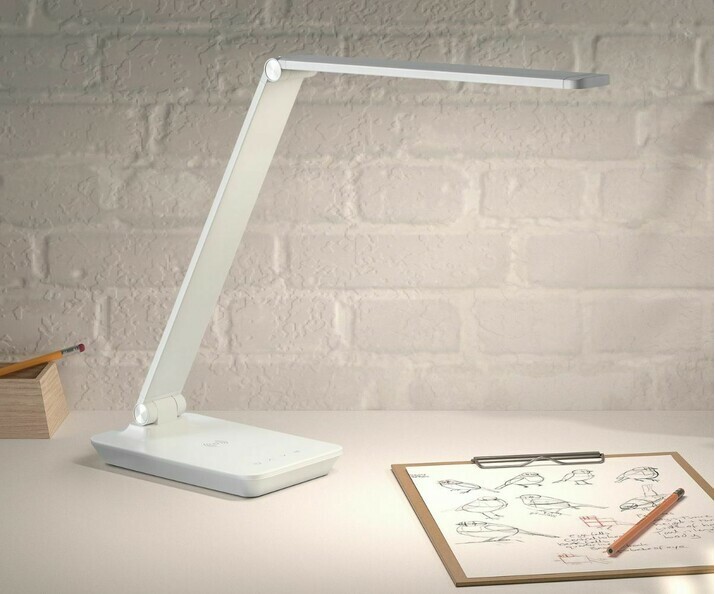 Lampe  Poser Lyse coloris blanc claire votre bureau ou votre chambre le soir 