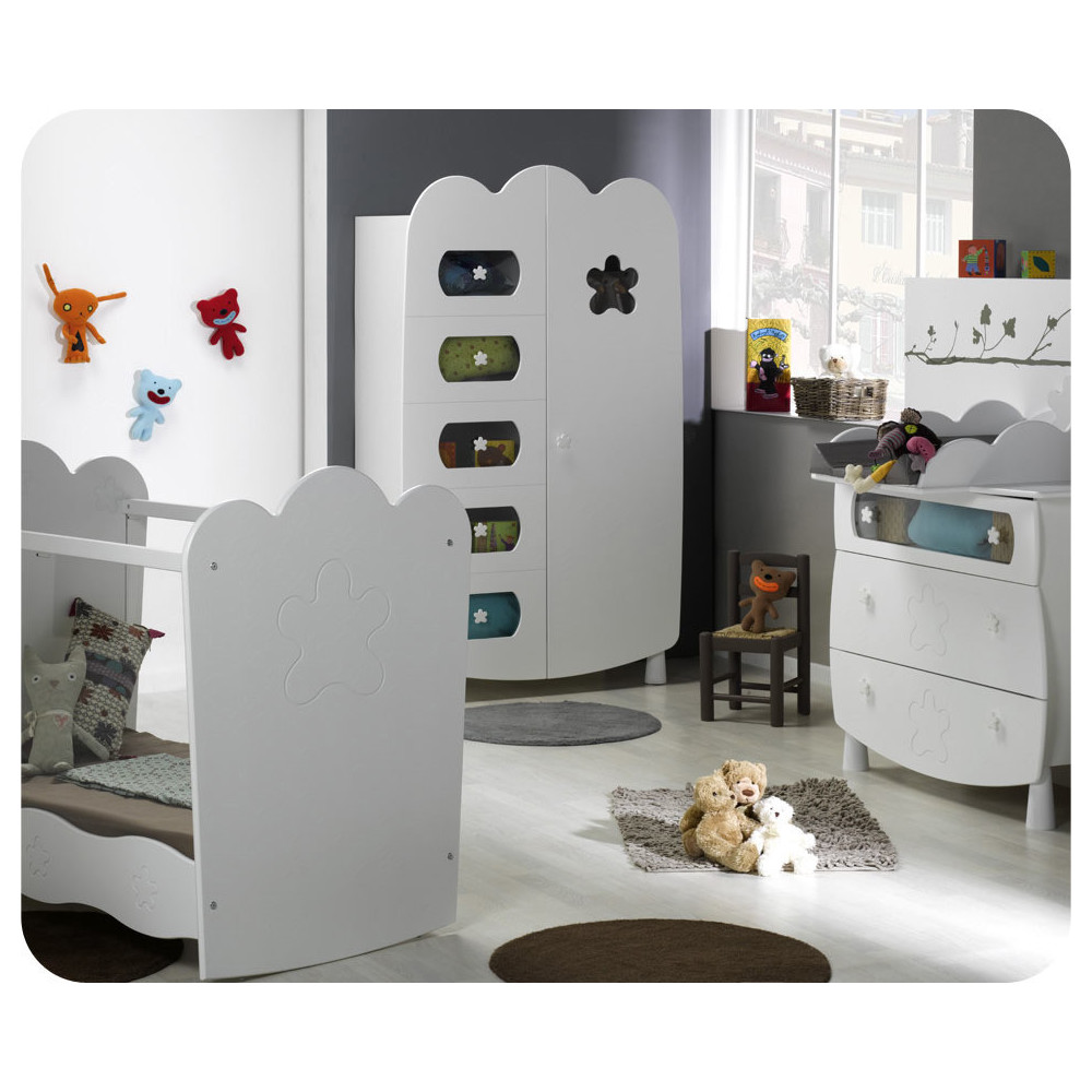 Chambre b&eacute;b&eacute; Lin&eacute;a blanche avec lit Plexi