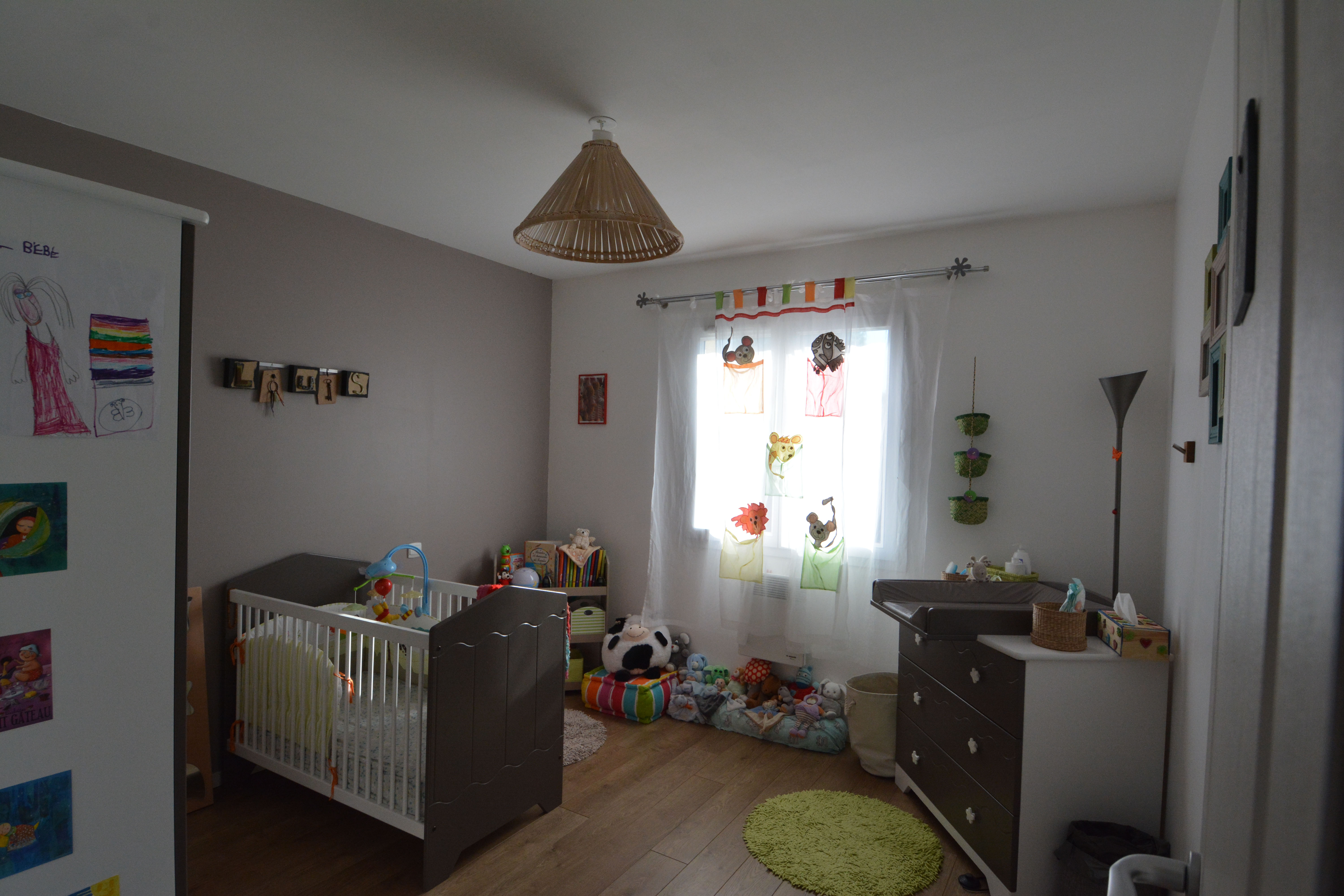 Déco chambre bebe taupe
