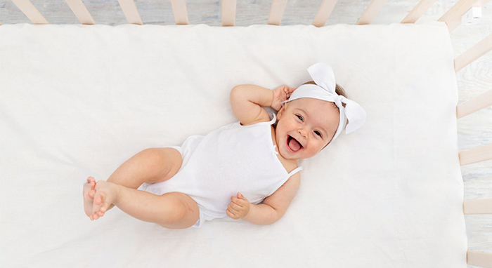 Quel lit nourrisson choisir : notre top 5 lit bébé évolutif 