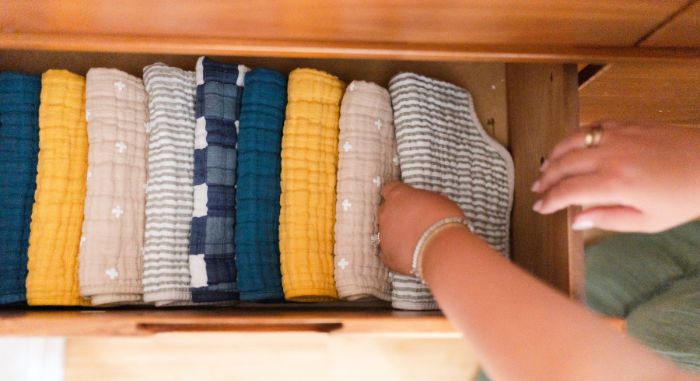 Étiquettes pour organiser et ranger l'armoire de bébé par taille pour  vêtements pliés -  France