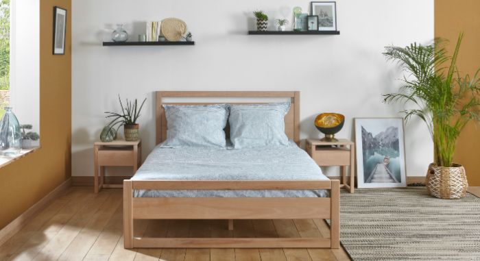 Comment décorer une chambre avec des meubles en bois naturel ?