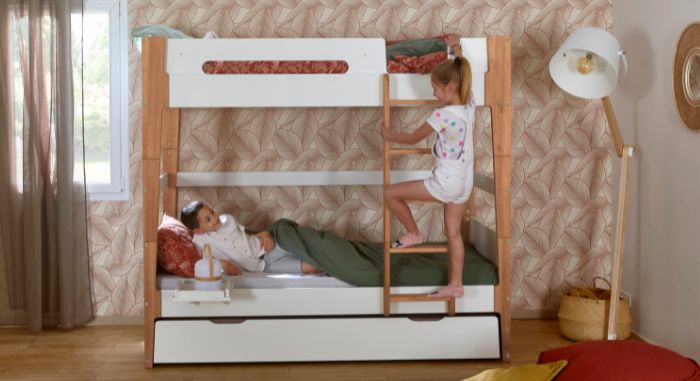 Quel est le lit idéal pour un enfant de 6 ans ? Conseils et options adaptées à leur âge