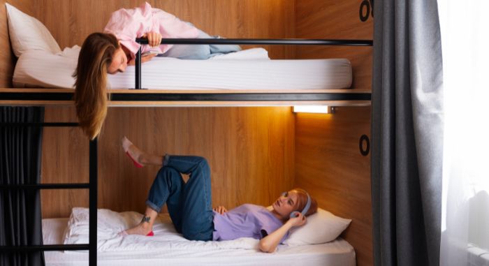 Les meilleures solutions pour séparer et aménager une chambre pour 2 ados