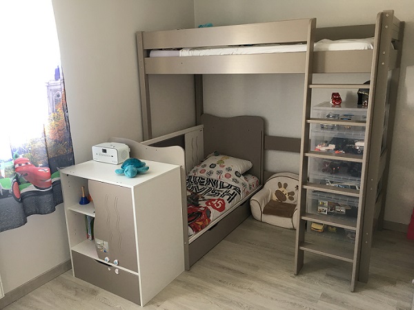 Le lit mezzanine Clay lin avec le lit bébé évolutif Jooly
