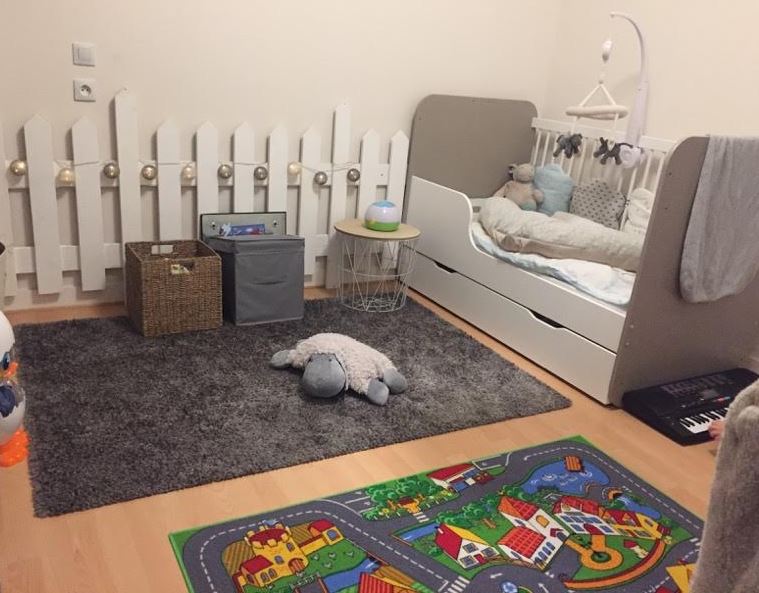 Le lit bébé évolutif Holly blanc et lin 