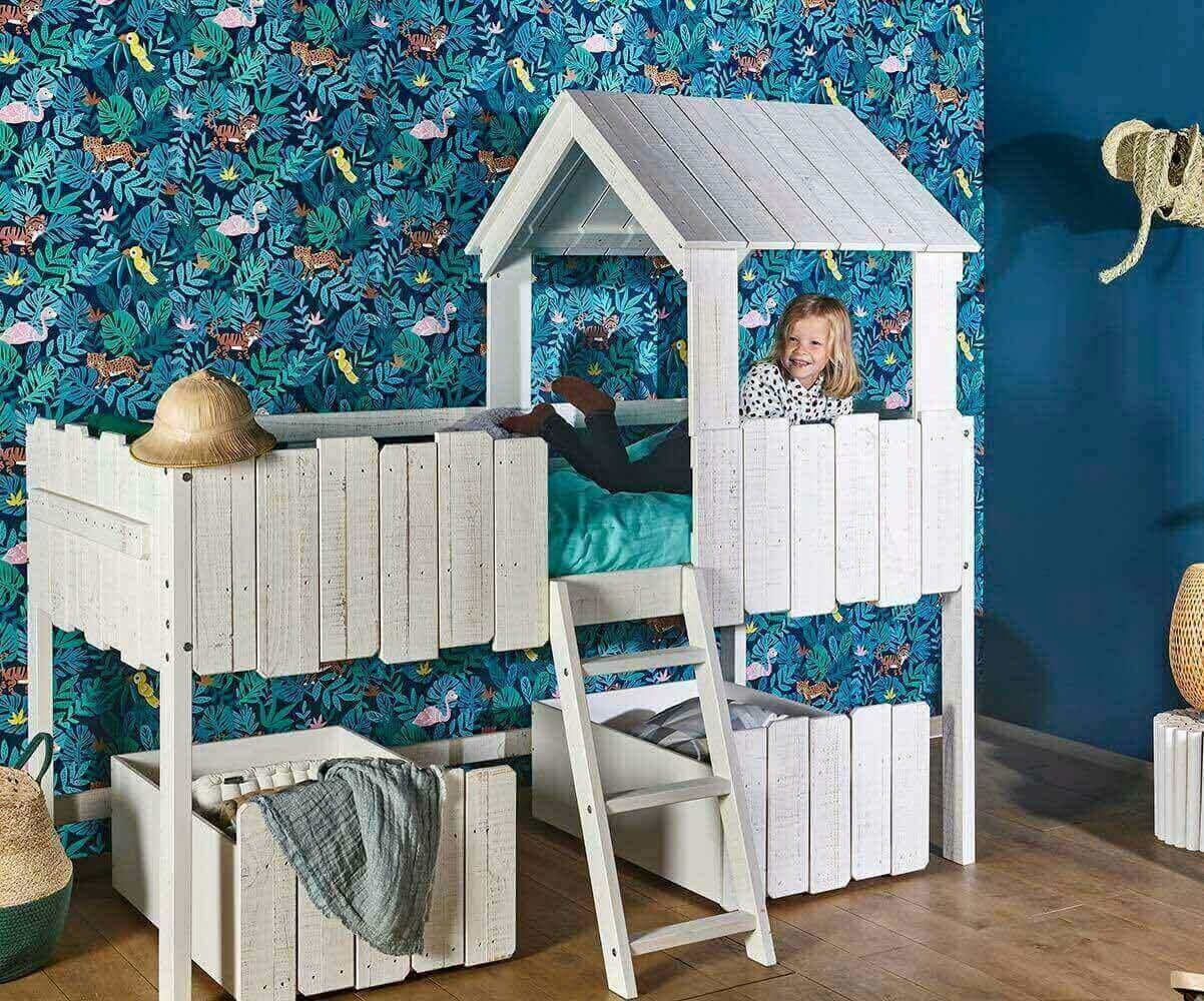Lit cabane simple ou superposé en bois pour chambre d'enfants.