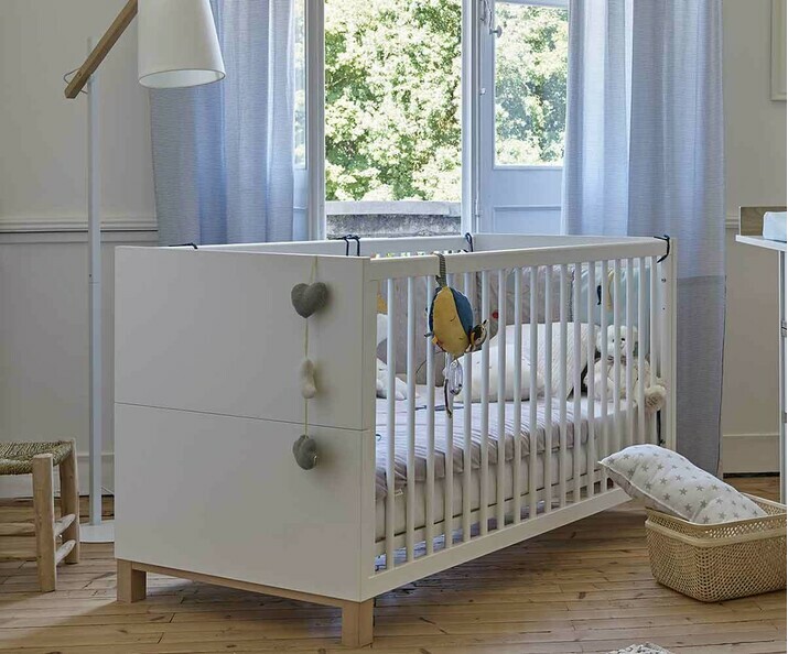 Petit Lit Enfant Evolutif avec Matelas 70x140 cm - Nugi. De 3 à 6 ans