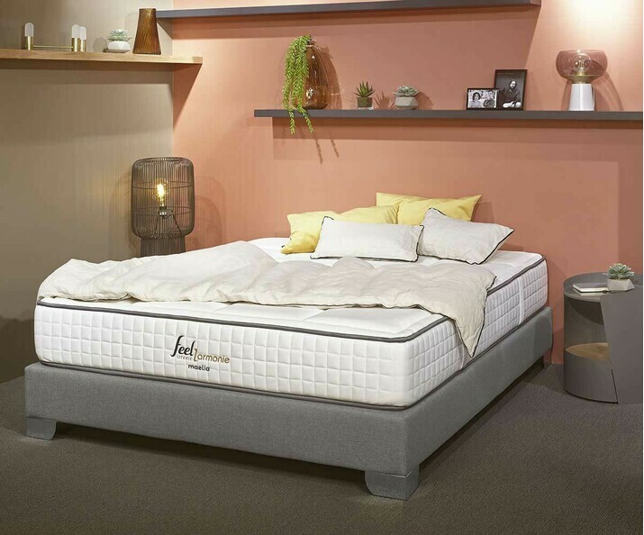 Sommier tapissier avec matelas en option 