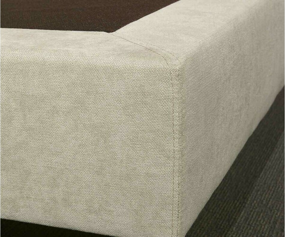 Détail tissu sommier tapissier écru