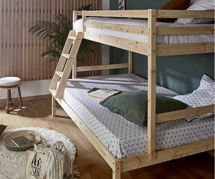 Détail lit superposé Elna bois naturel avec matelas