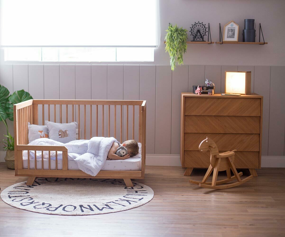 Maison :: lit évolutif pour bébés en bois rouge