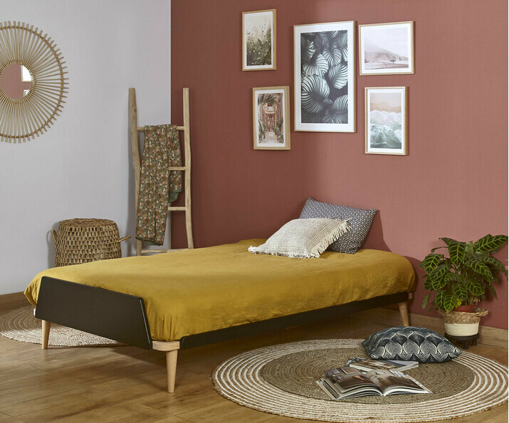 Lit Adulte avec Sommier, Matelas et Pieds - Honey. Bois Massif