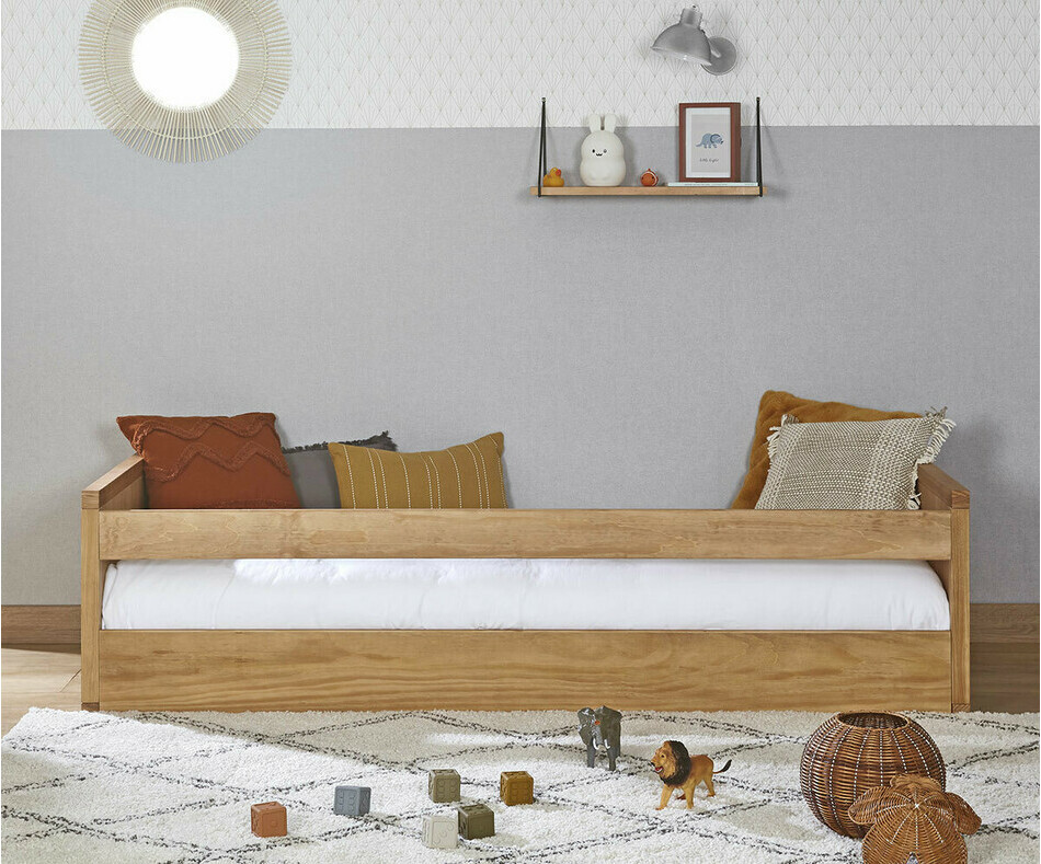 Lit montessori Taloa enfant avec barrières de sécurité en bois massif avec matelas