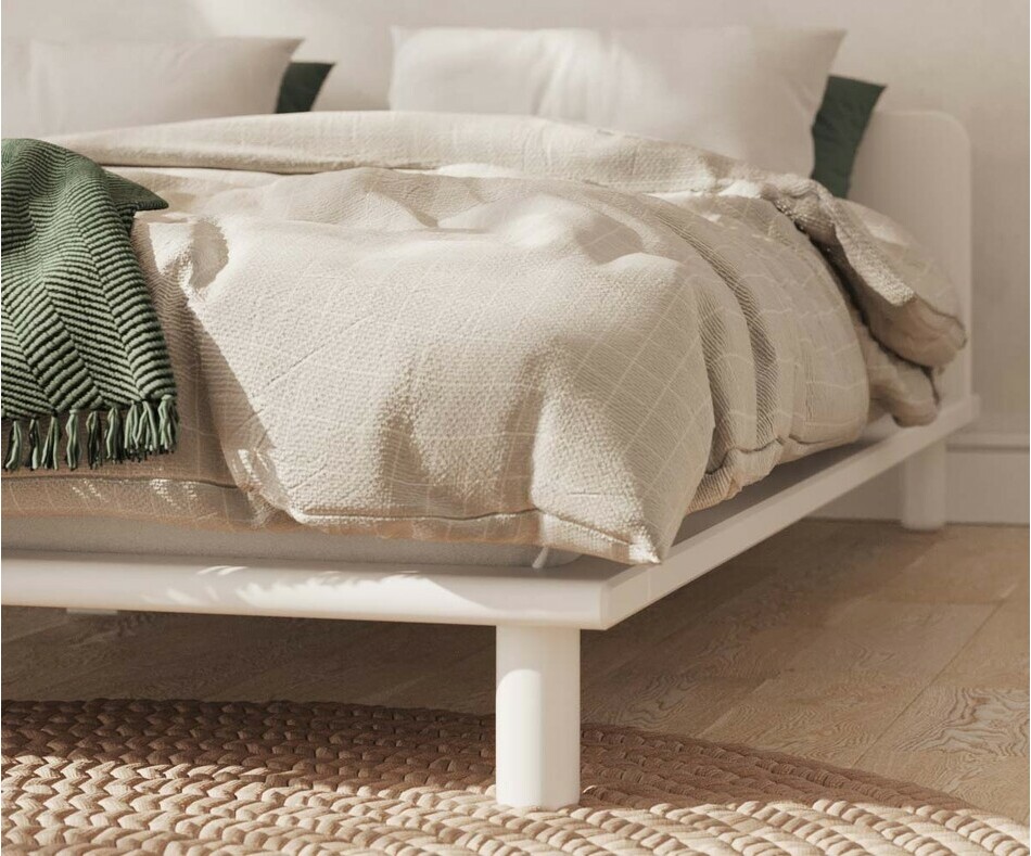 Zoom sur le pied du lit Colay