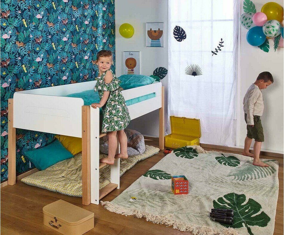 Lit en hauteur en bois pour enfant 