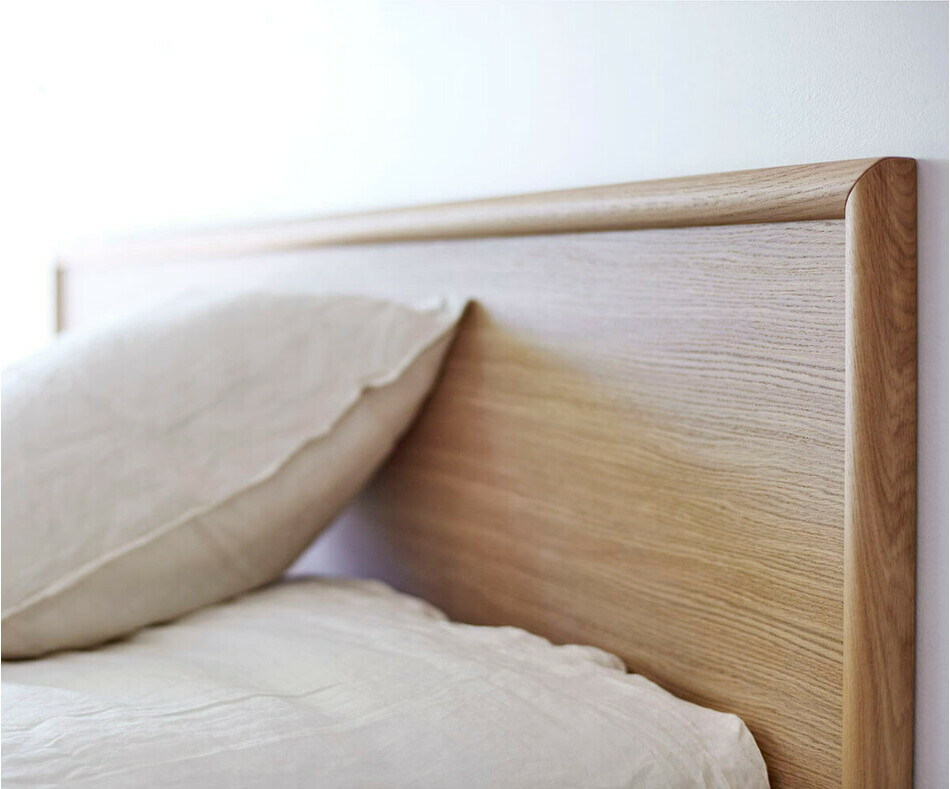 Tête de lit en bois