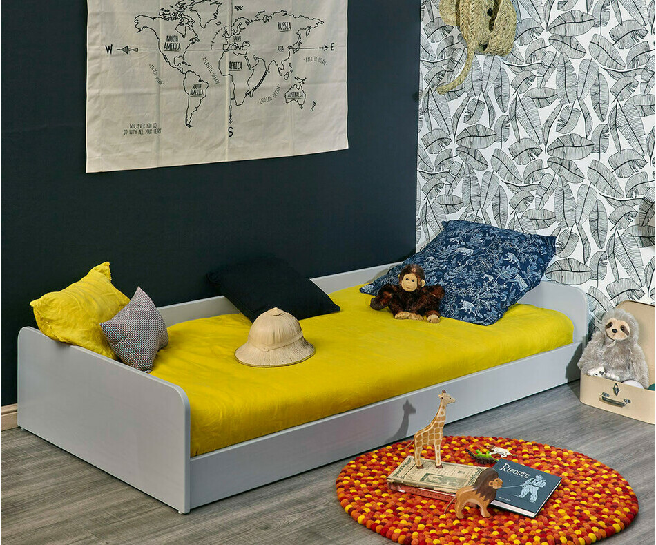 Lit banquette gris au sol Lit banquette gris au sol