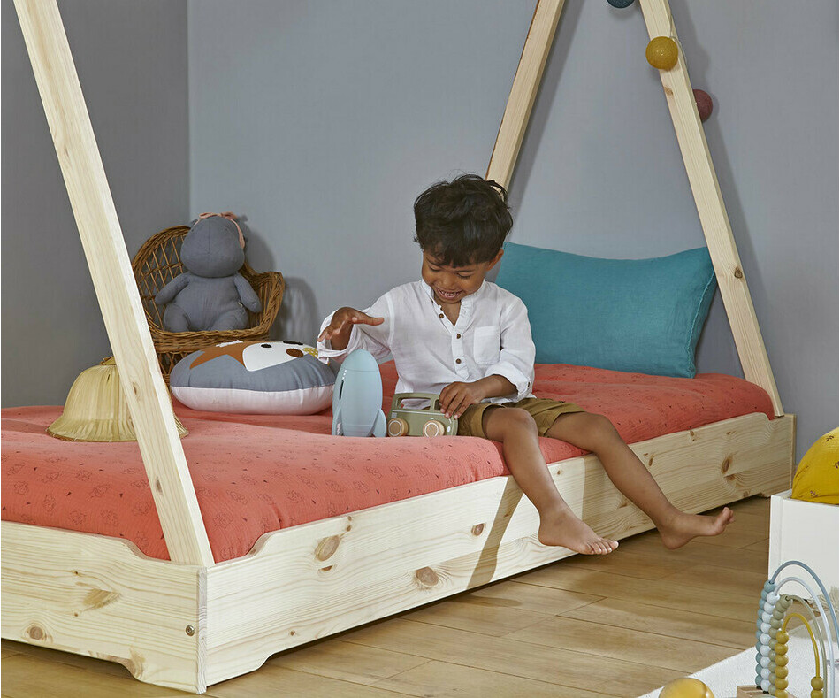 Lit cabane Happy avec enfant