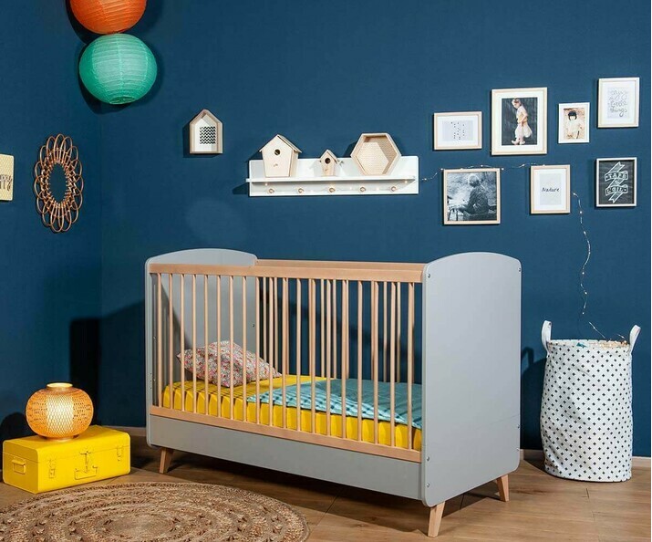 Lit Bb Pipa gris et bois sommier position basse avec matelas