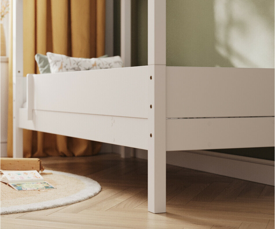 Zoom sur le lit cabane Combeebed