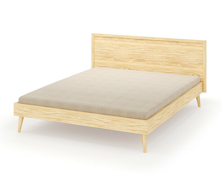 Vue de 3/4 du lit en bois massif Lynd brut